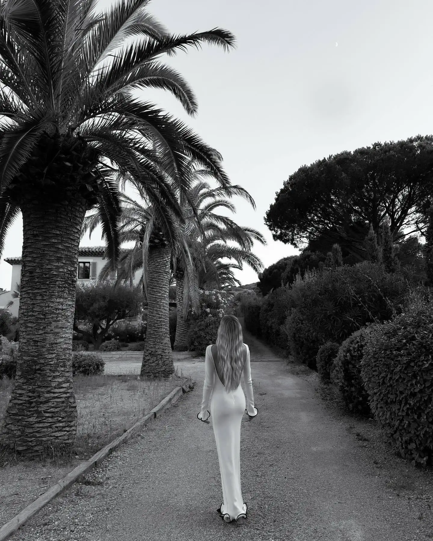 Knit Sweater Ruffled Long Dress Women Backless Fashion Ribbed Long Sleeve Elegant Party Dress Female Knitwear Autumn Dress