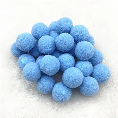 thumbnail image 1 of Pompones de peluche de 15 mm, 20 mm y 25 mm, bolas de peluche suaves y esponjosas, material artesanal para manualidades, decoración del hogar, 1 of 5