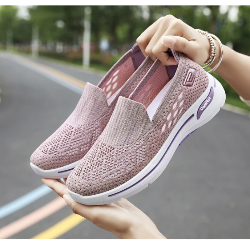 2024 Spring New Mesh Women's Running Shoes Breathable Casual Single Shoes Old Beijing Cloth Shoes Mainland China