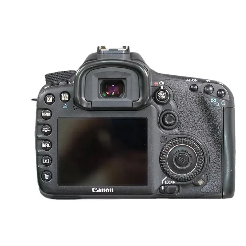 High-quality appearance, original second-hand 7D with 18-55 is anti-shake HD camera and digital SLR camera.