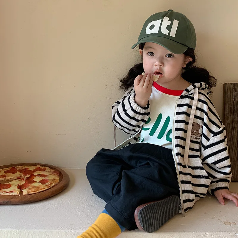 

Children's Clothing Autumn Cardigan Girl's Striped Zipper Coat Children's Cartoon Embroidery Hooded Coat 2023