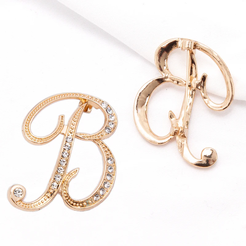 Women Luxury Letter Brooch Pins In Gold Color Rhinestones Crystal English Alphabet Metal Pins Cute Jewelry Accessories Gift