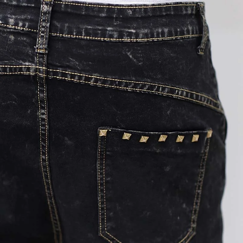 Рисунок 5 - Мужские джинсы-шаровары в стиле хип-хоп