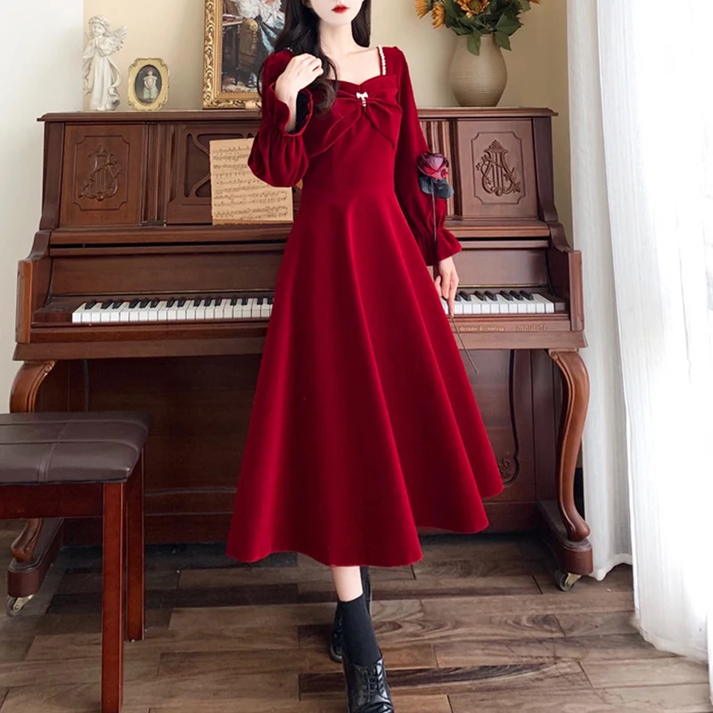 

Vintage Flare Sleeve Beading Bow Velvet Long Dresses Women Clothing Autumn Square Collar French Hepburn Style Vestidos Ladies XL