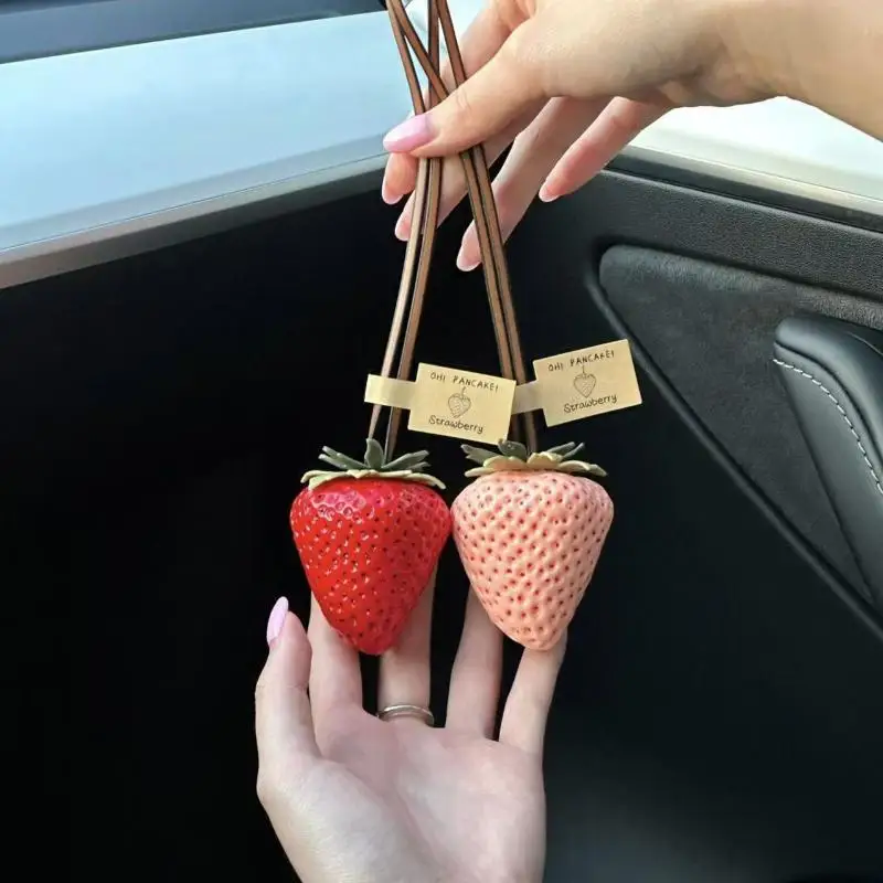 Kreativer Realistischer Erdbeer-Schlüsselanhänger 3D Frucht-Schlüsselhalter Auto-Schlüsselringe Vielseitiger Taschenanhänger Dekoration Geschenke – Detail 8