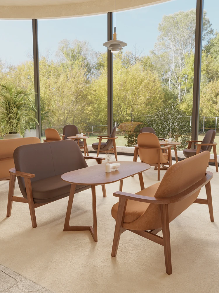 Рисунок 4 - Кофейный столик и стул