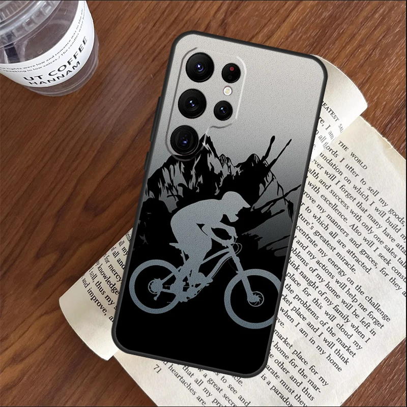 Universal Waterproof Cycling Bike Phone Case - Durable and Shockproof Cover