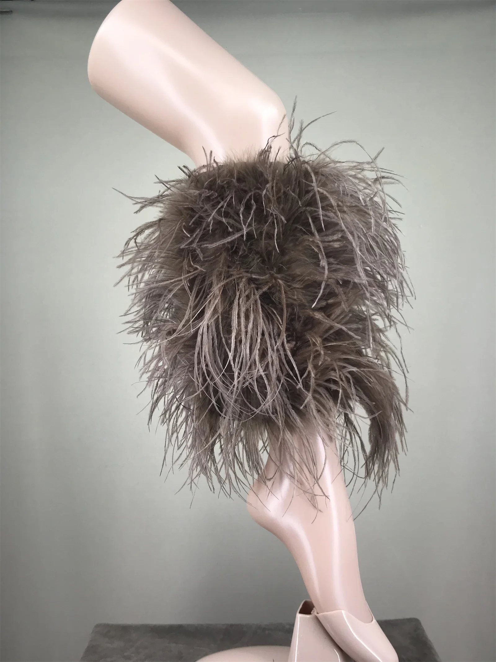 2024 peach fuzz fashion Ostrich Feather Leg Warmer Women Furry Length 28 CM Luxurious Casual B230635