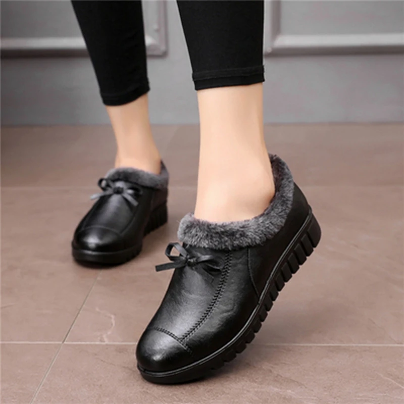 Winter New Leather Waterproof Slip On Snow Boots Women's Plus Velvet Warm Short Boots Ladies Casual Lightweight Flat Boots