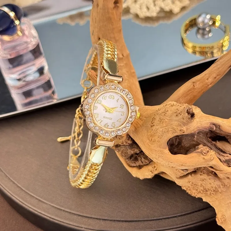 New Vintage Gold Small Flowers Dial Wristwatch Luxury Diamond Stainless Steel Ladies Bracelet Quartz Watch Gift
