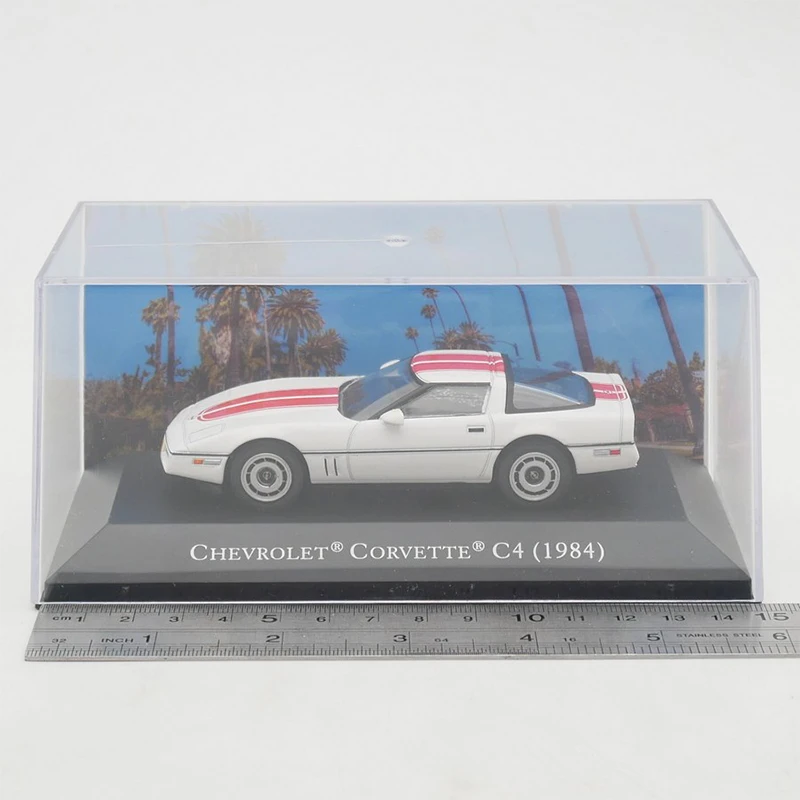 다이캐스트 오리지널 1:43 스케일 코르벳 C4 1984 합금 자동차 모델 컬렉션 장식 장난감 선물 기념품 디스플레이