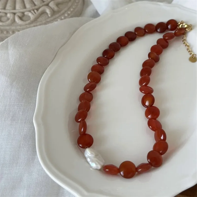 

Natural Button-shaped Red Agate Adjustable Women Necklace New Chinese Style Irregular Baroque Pearl Clavicle Chain Luxury Jewelr