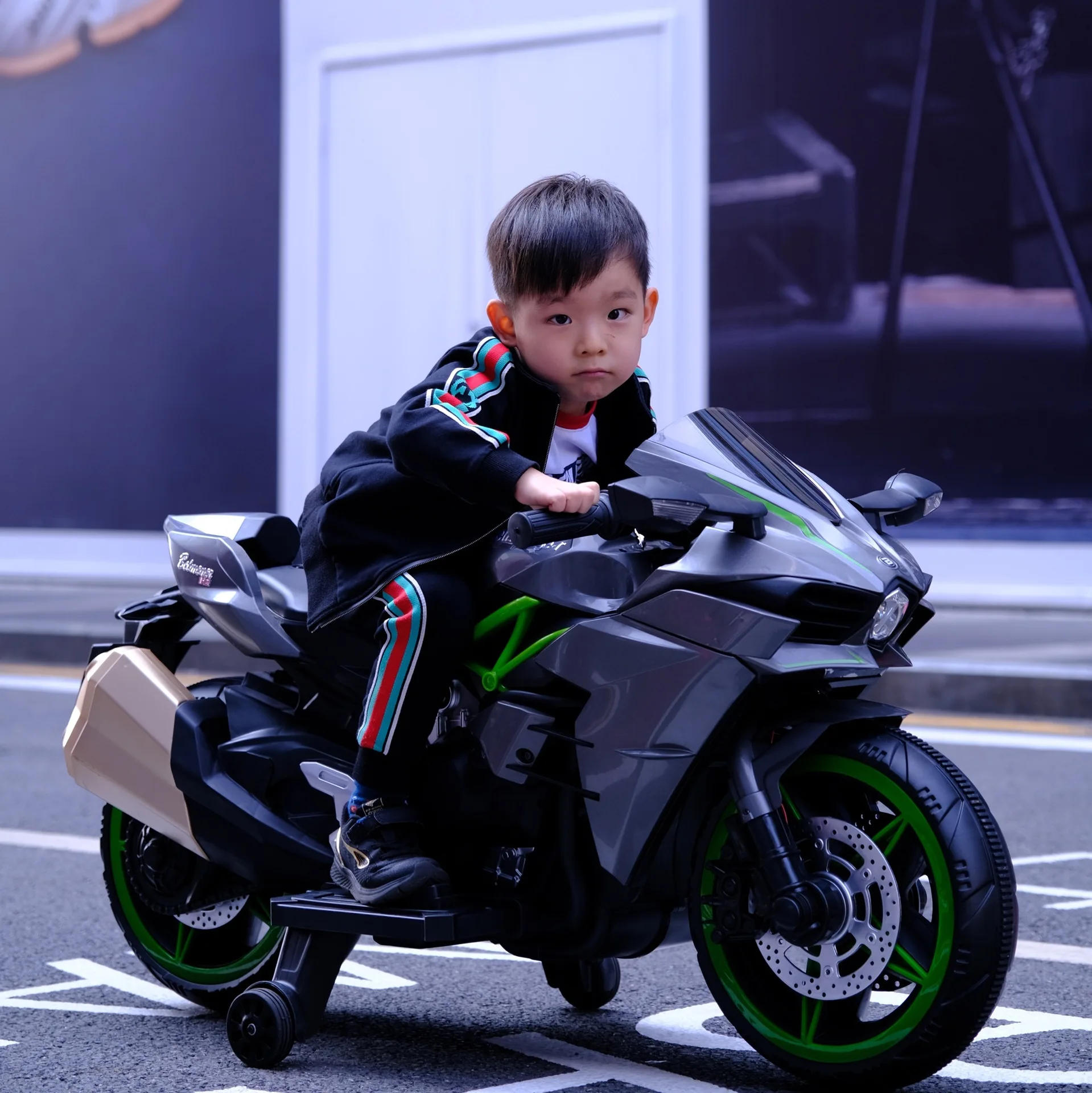 Cadeau- Moto électrique Jouet Cadeau Enfant Véhicule pour enfants Jaune1297