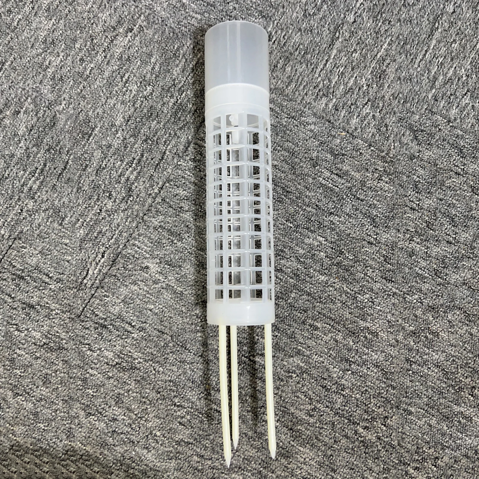 Plastic Plant Cages Supports Moss Pole Automatic Watering Continuous Moisture Pole Mesh Structure for Garden Climbing Plants