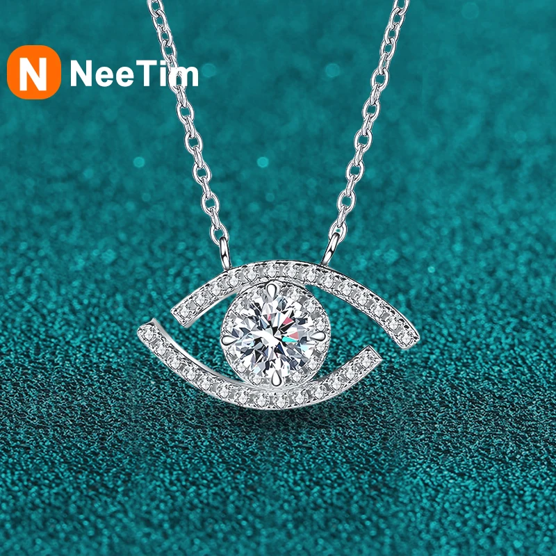 

Женское колье с подвеской в виде бриллианта из серебра 925 пробы