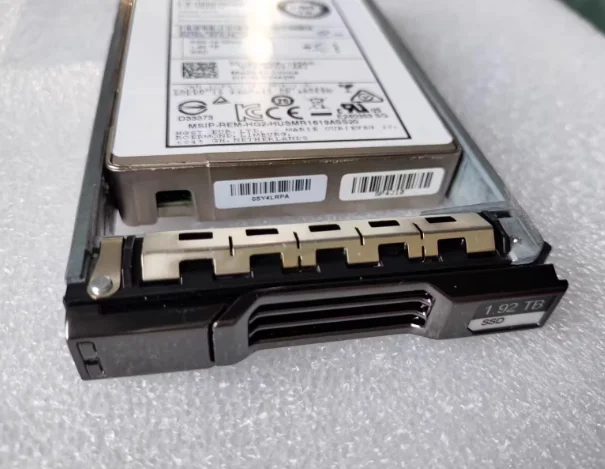 For 0Y2M2R SC4020 SC5020 SC 1 92T SAS SSD 12GB hard drive