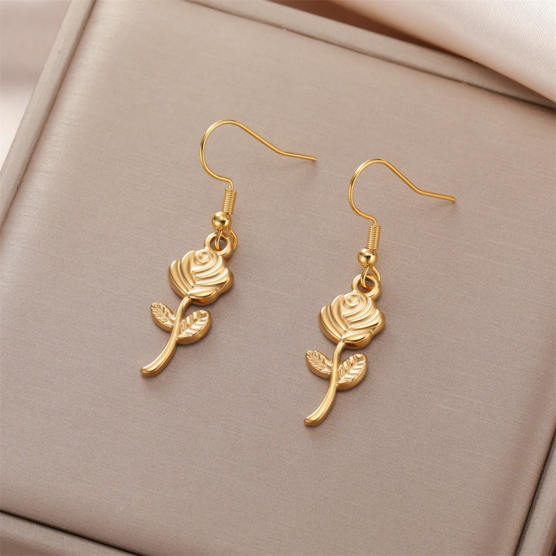 Kleine Rose Blume Tropfen Ohrringe Edelstahl Gold Farbe Elegante Blumen Pflanze Baumeln Ohrringe für Frauen Schmuck Geschenk – Detail 7