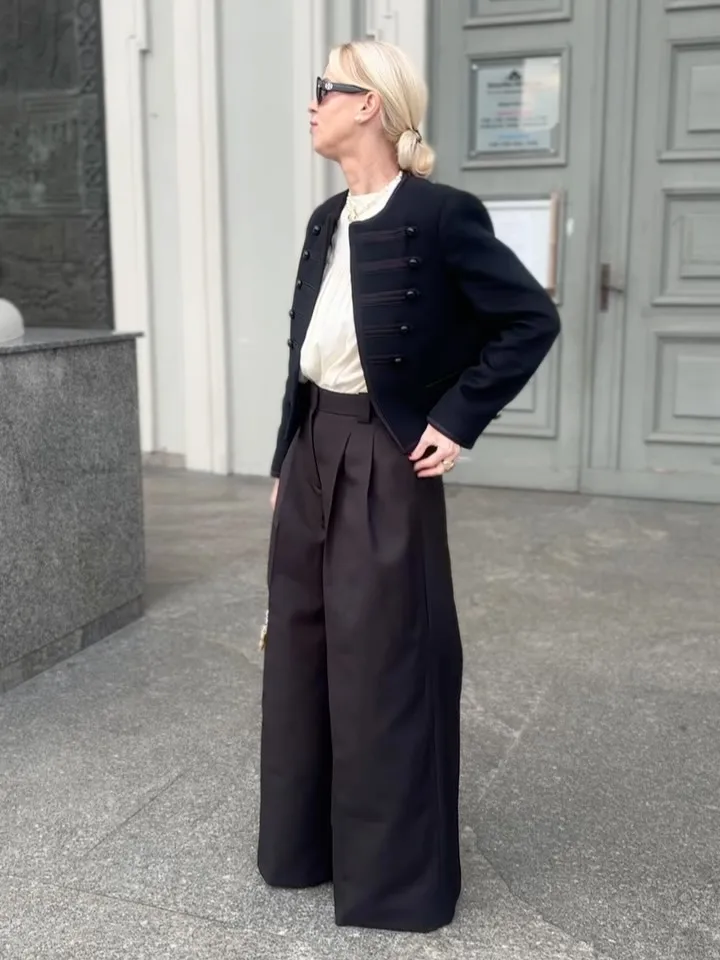 Chic Black Round Neck Napoleon Military Jacket Women Casual Full Sleeve Buttons Cropped Slim Coat 2026 Lady Daily Street Jackets 18 S2435dfdd84824aeaa65868da18f5db40i