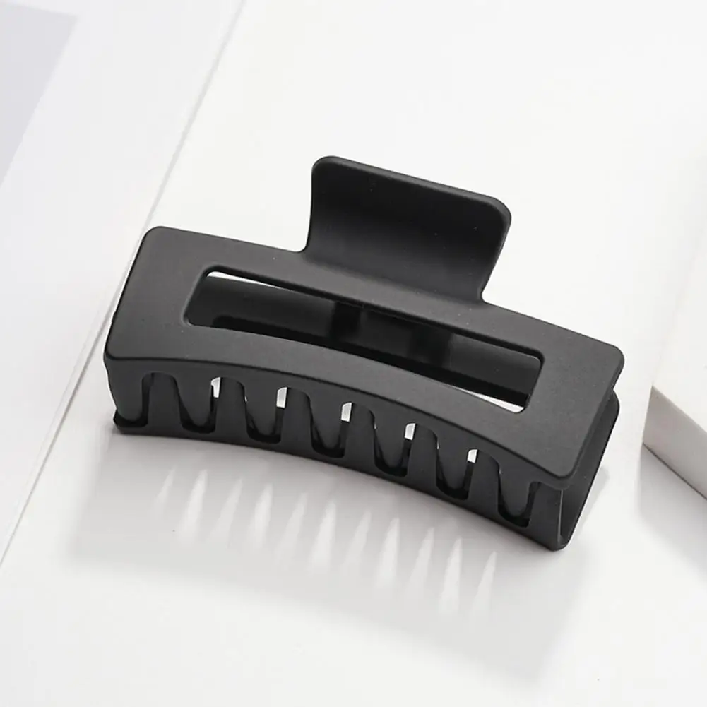 

Anti-slip Hair Claw Korean Style Frosted Hair Claw Sizes Spring Design Anti-slip Back Headdress Hair Accessories for Bangs