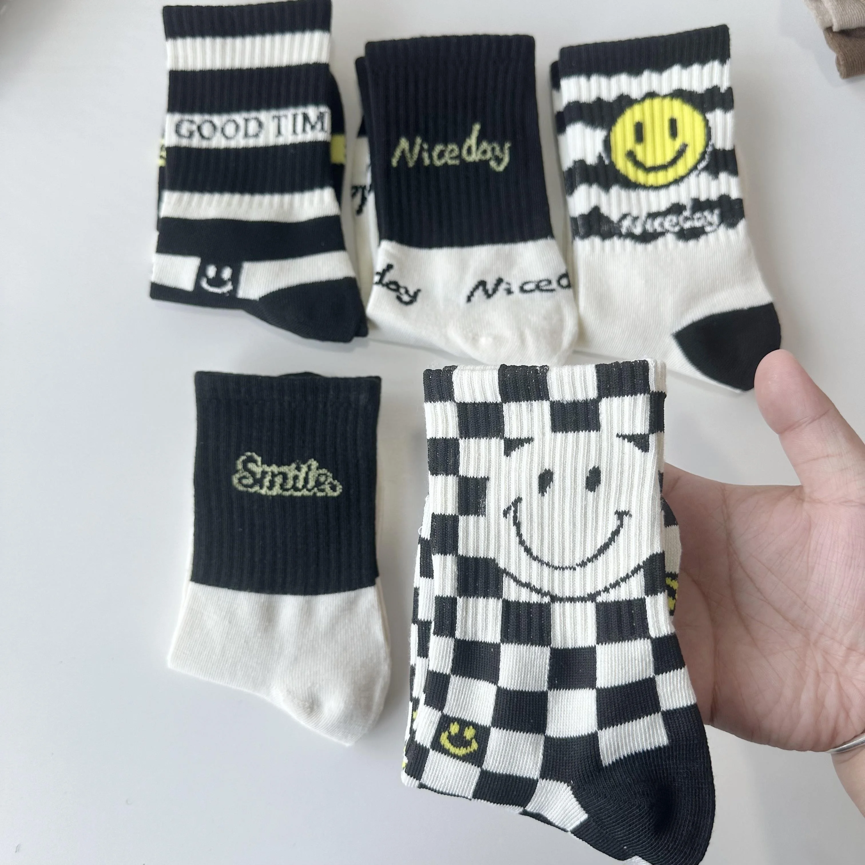Unisex Black & White Smiling Sports Socks - 5 Pairs
