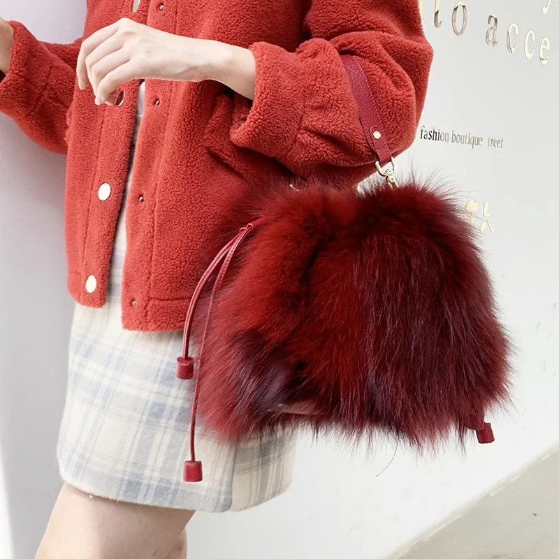 Furry Ladies High Quality Fur Bag Luxury Fox Fur Pull Strap Closed Bucket Bag Fashion Plush Crossbody Fur Bag
