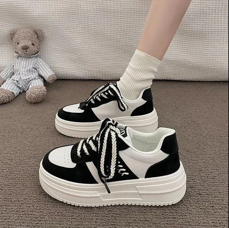 2024 Spring/Summer/Autumn New Pine Cake Thick Sole Heightened Little White Shoes Women's Fashion Casual Sports Board Shoes