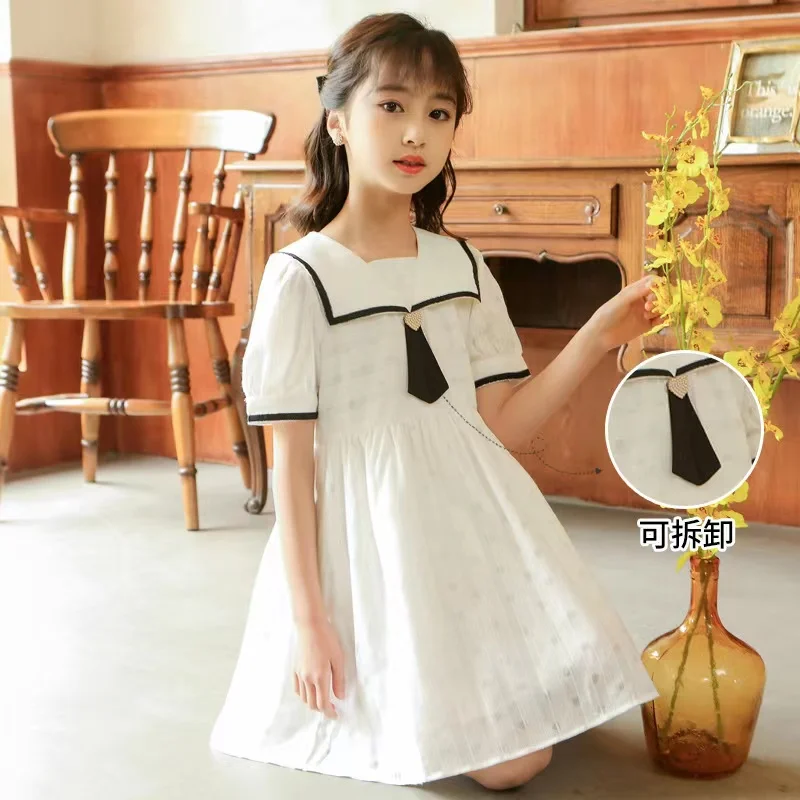 Here Comes the Best Looking Dress of the Year to Create a Sweet Girl with a Whole Summer's Temperament
