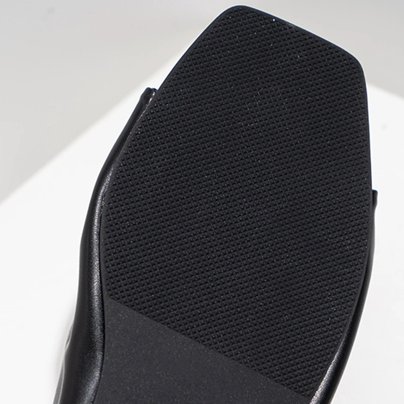 New Summer High-End Simplicity Ladies Sandals And Slipper Fashion Pleated Square Toe Flat Beach Slipper Outside Wear Comfortable