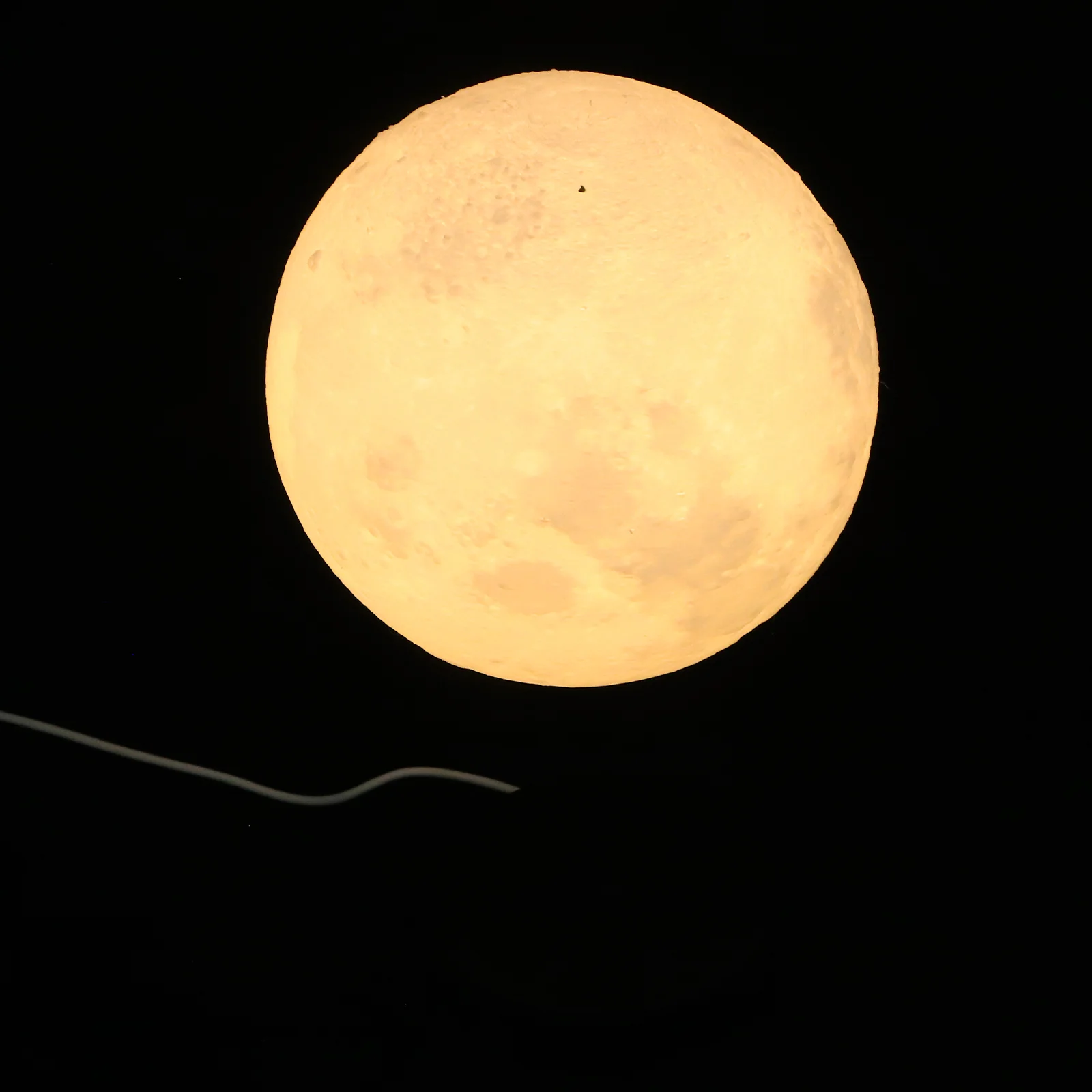 Рисунок 3 - Лунная лампа для комнаты