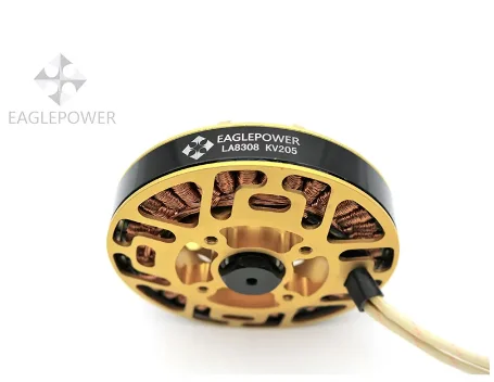 Avion RC 8308 KV180 violet en vol, moteur brushless performant pour pilotes passionnés