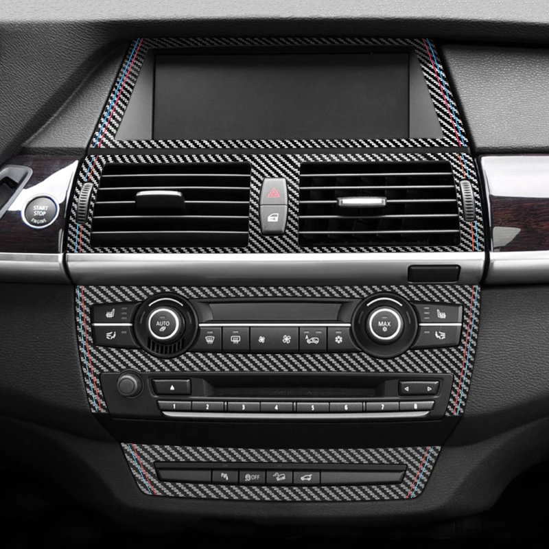 Keksa ayollar mushuklarining yaqindan suratlari