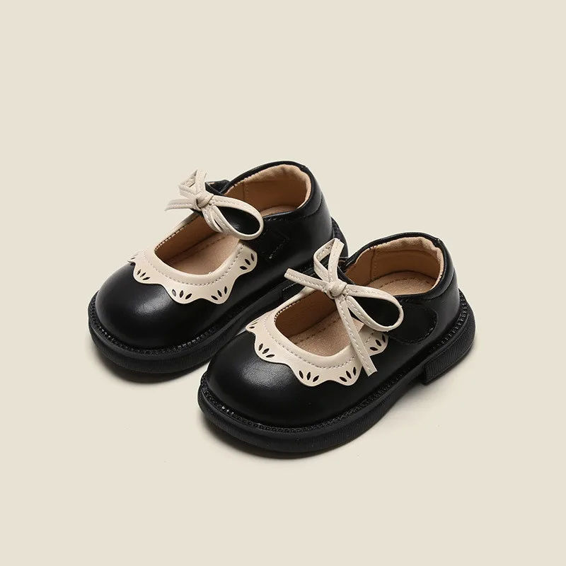 Кожаные туфли для девочек