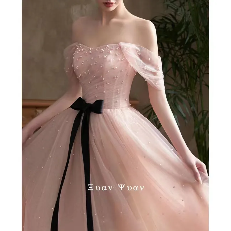 

Off The Shoulder Pink Prom Dresses A-Line Organza Pearls Boat Neck Slim Bowknot Lace Up Floor-Length Formal Party Wedding Gowns