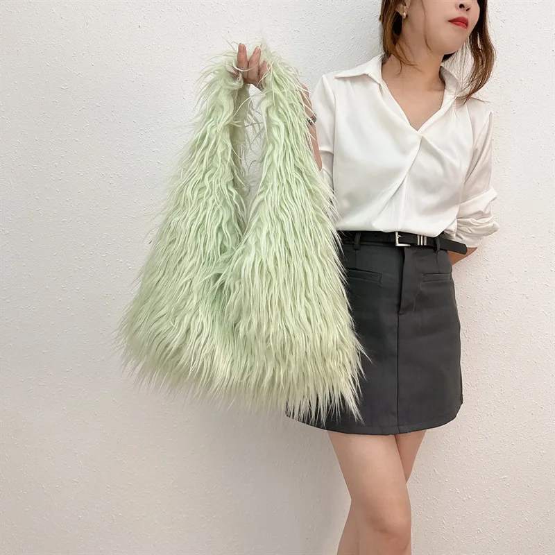 Bolsos de hombro peludos y esponjosos para chicas Kpop Y2k para mujer, tendencia de lujo, bolso de mano grande de piel sintética de diseñador, bolsos Harajuku