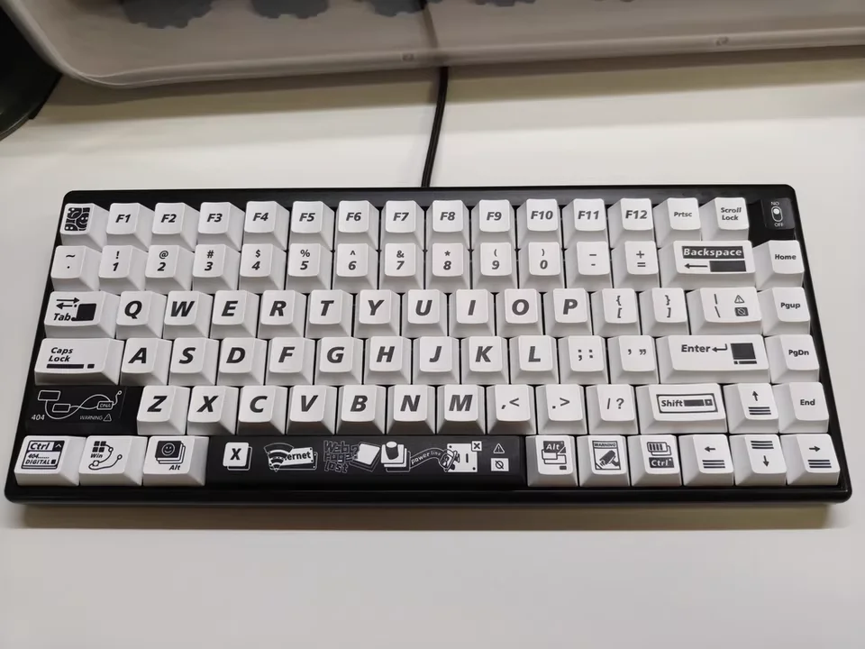 Danger 404 テーマキーキャップセット PBT かわいい黒と白のシンプルな