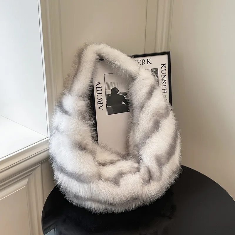 Women's Plush Crossbody Bag Single Shoulder Handbag Large Capacity Casual Autumn Winter Fur Bag Fashionable All-Match Bag