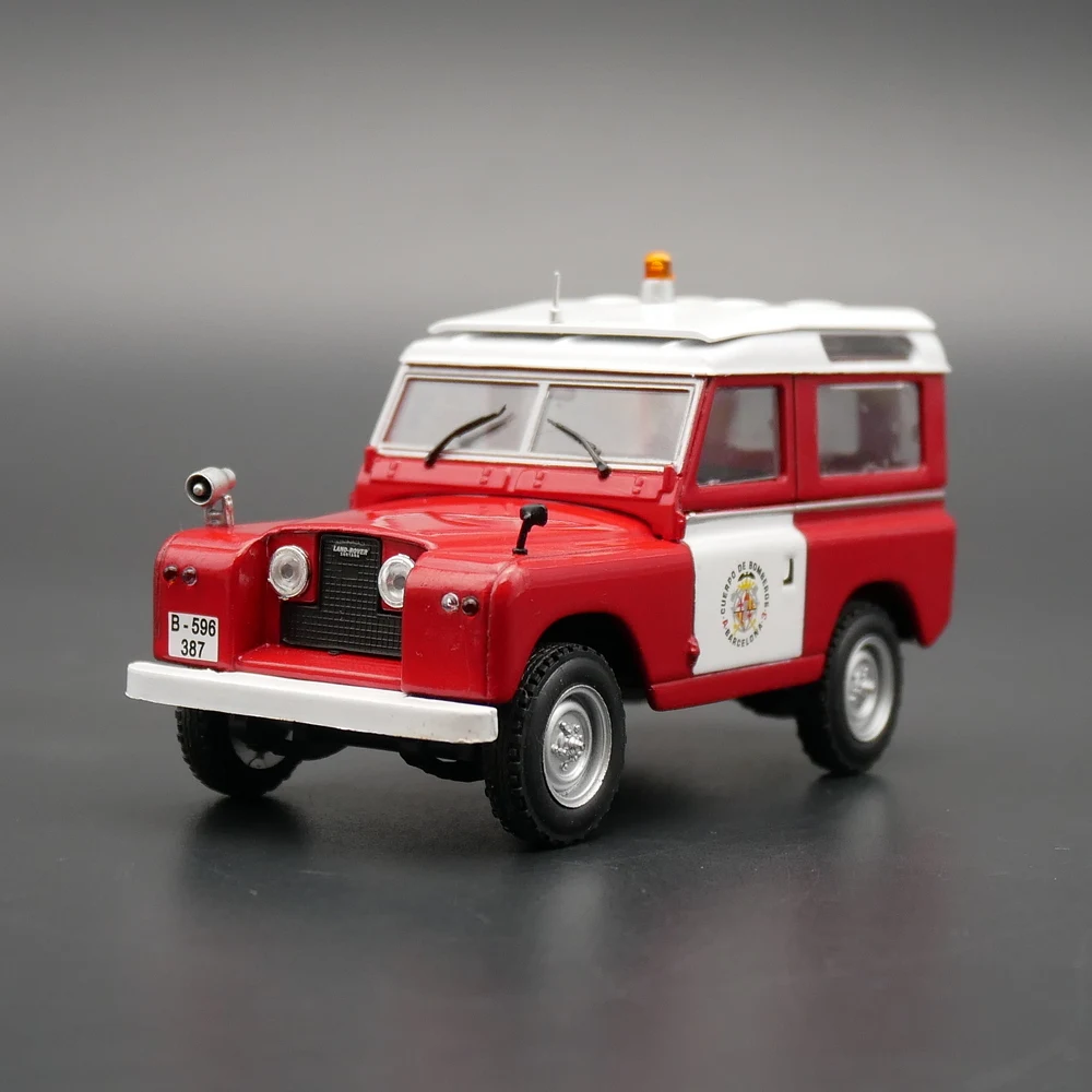 

Diecast Ixo 1:43 Scale Land Rover II Fire Engine Alloy Classic Nostalgia Car Model Collectible Gift Souvenir Display Ornaments