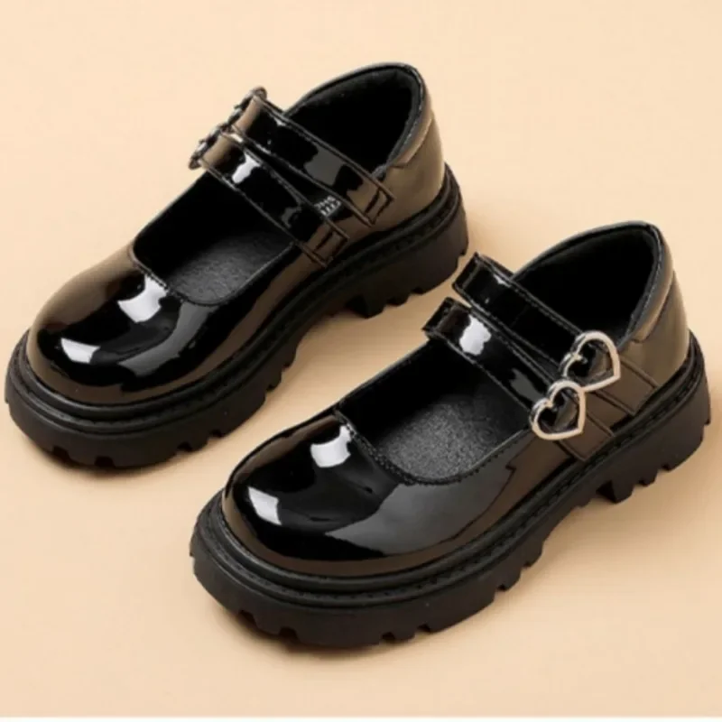Girls Leather Shoes for Party Wedding Glossy Matte Children Performance Shoes with Love Big Kids Princess Mary Jane Shoes 2024 3