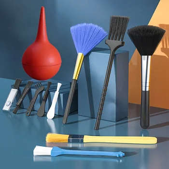 Kit 10 Pezzi Spazzole Portatili Antistatiche per Pulizia PC, Laptop, Cellulari, Rasoi, Tastiere e Fotocamere