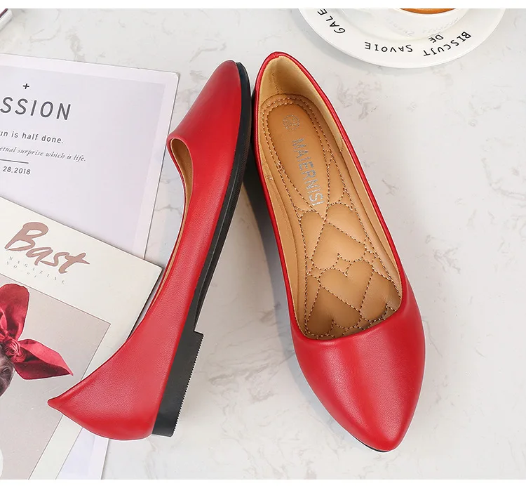 Zapatos planos con punta estrecha para mujer