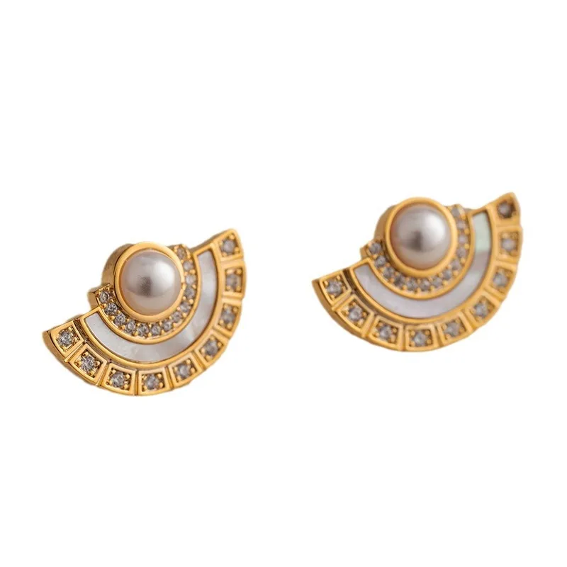 Light luxury medieval vintage imitation pearl stud earrings for women