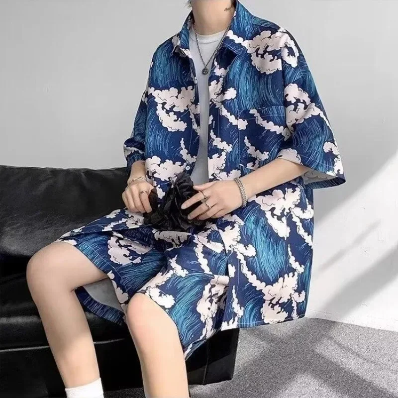 

Мужской комплект с шортами и графическим принтом, Пляжная рубашка с принтом, модный мужской костюм размера Xl, 2024, мужской комплект из футболки и шорт, комплект из двух предметов в Корейском стиле