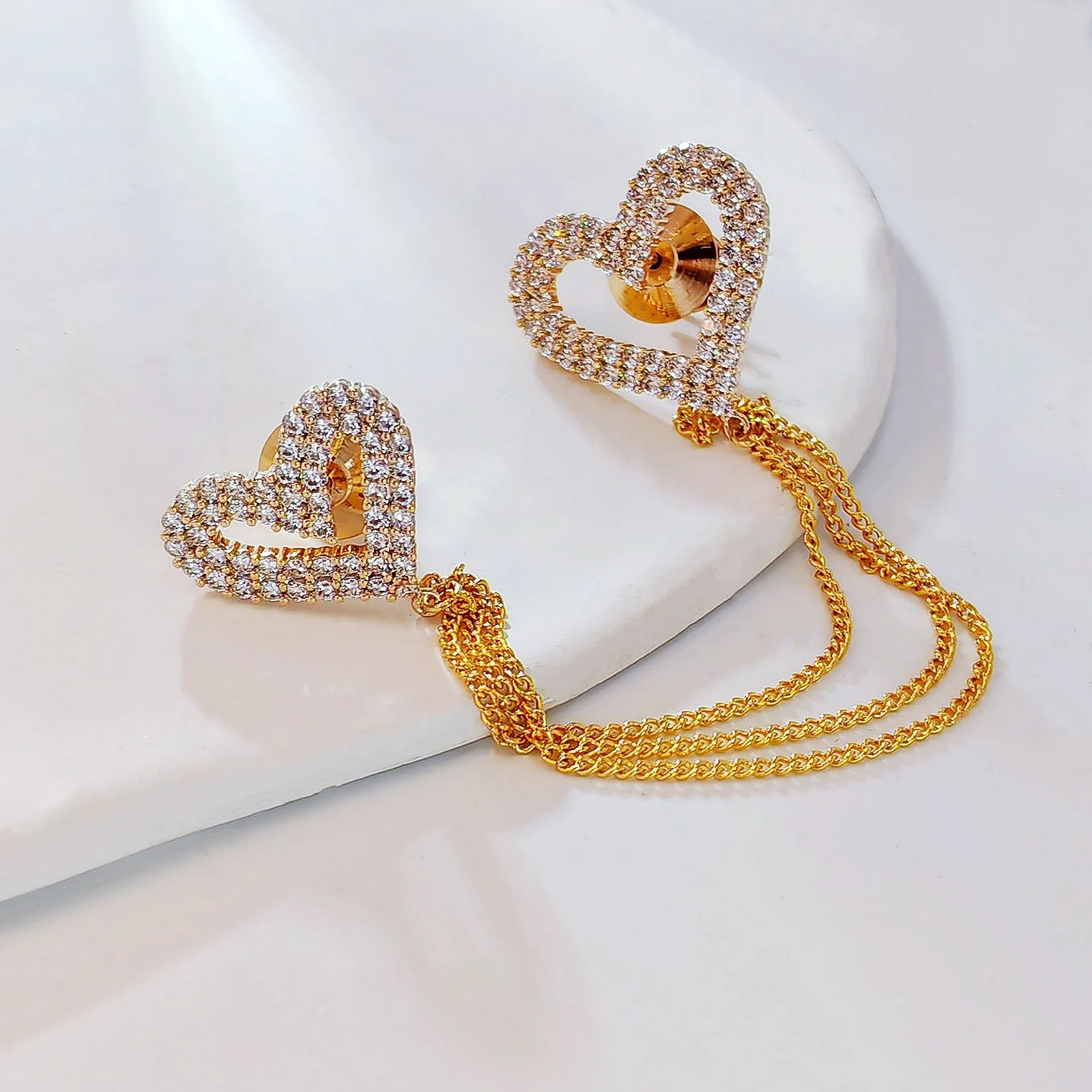 Fancy Design Two Sweet Heart Link Gold Chain Tassel Lapel Pin for Collar Corsage Vest Hat Valentine's Day Heart Unisex Jewelry