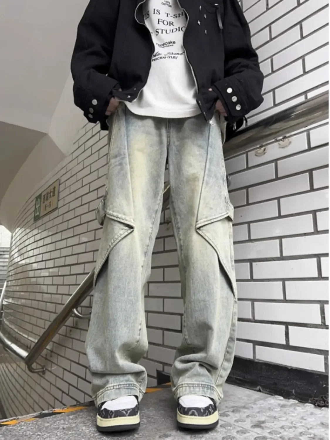 

American street men and women loose and trendy personalized jeans spring and autumn straight leg wide leg handsome casual pants