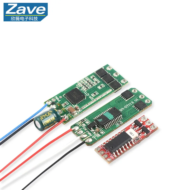 Petit ESC brushless 1S 4A ou 2S 5A pour drone RC, 0.6g, posé sur une pièce de monnaie pour échelle