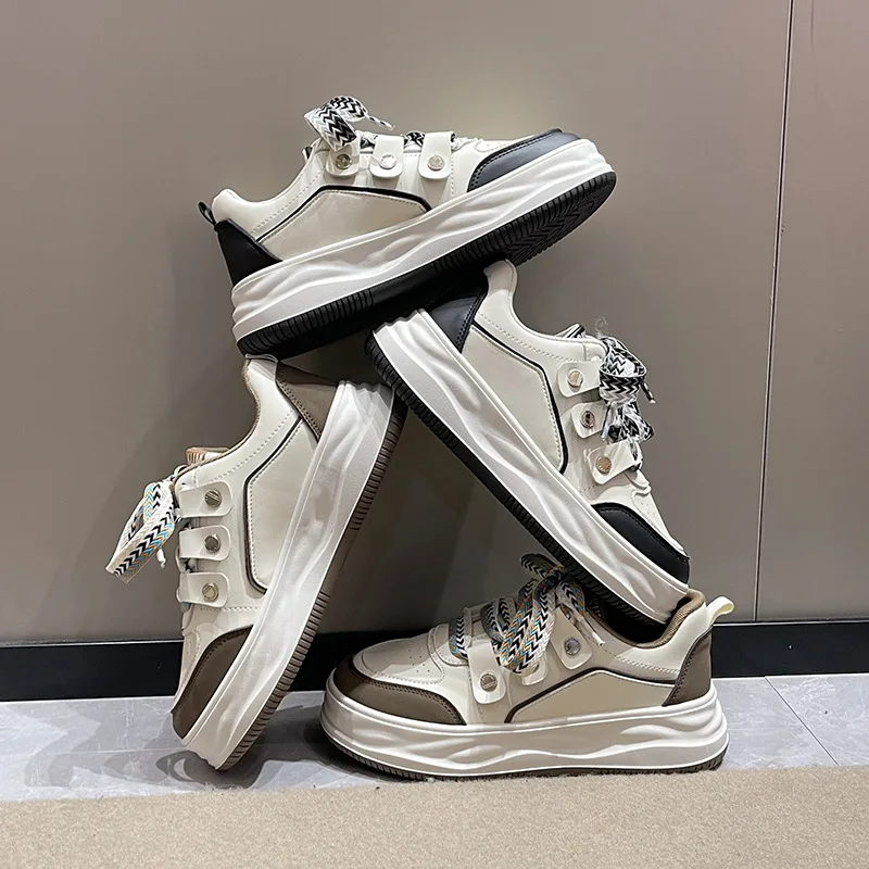 

The new lady designer is a trend fashion trend small white shoes with small casual flat single shoe sneakers women shoes