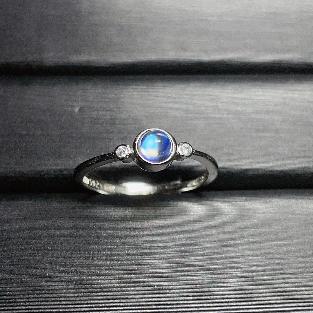 

2023 New S925 Sterling Silver Natural Indian Moonlight Stone Charm Round Opening Design Ring Without Optimized Main Stone