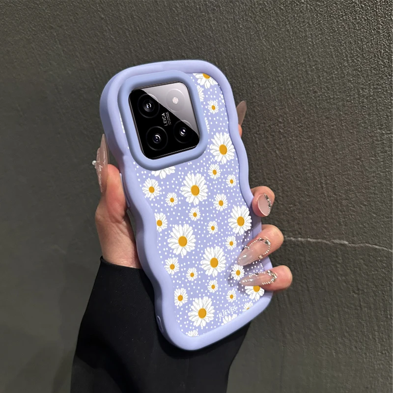 White Daisy Wavy Silicone Phone Case