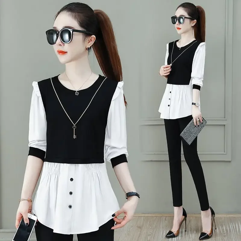 

Блузка женская демисезонная из двух предметов с длинным рукавом и круглым вырезом