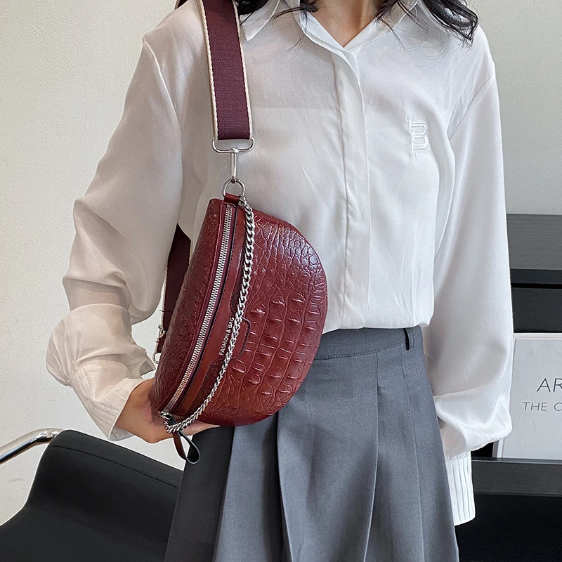 Luxury Chain Waist Bag Fanny pack Fashion Leather Lady Waist pack